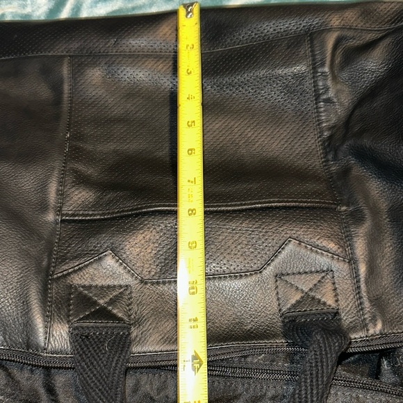 Bugatti Genuine Leather Bag Columbia - Picture 14 of 16